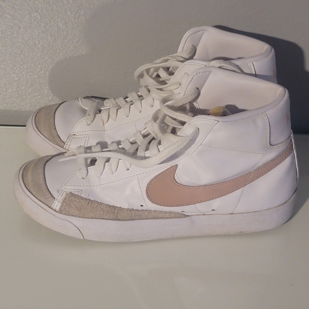 Nike Women's Blazer Mid 77 High-Top Sneakers